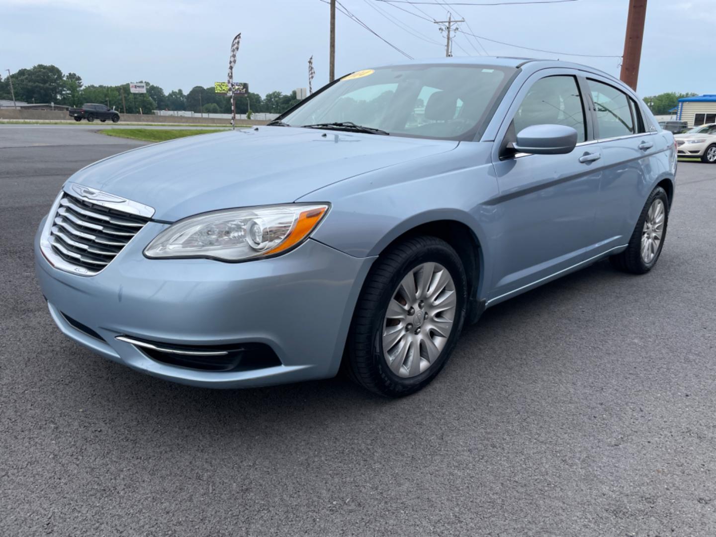 2014 Blue Chrysler 200 (1C3CCBAB0EN) with an 4-Cyl, 2.4 Liter engine, Automatic, 4-Spd transmission, located at 8008 Warden Rd, Sherwood, AR, 72120, (501) 801-6100, 34.830078, -92.186684 - Photo#3